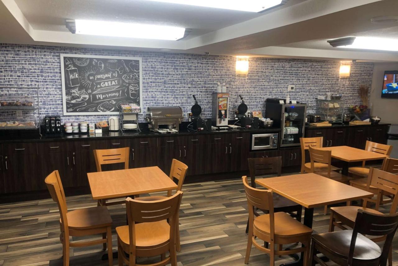 Americinn By Wyndham U Of M Hotel 3*