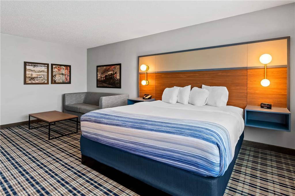 Americinn By Wyndham U Of M Hotel 3*