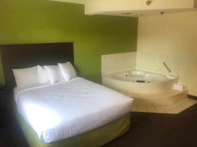 Hotel Americinn By Wyndham U Of M