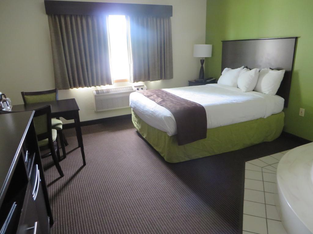 Americinn By Wyndham U Of M