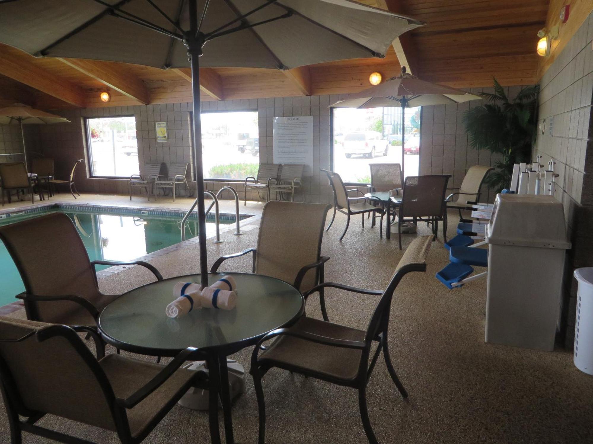 Americinn By Wyndham U Of M Hotel 3*