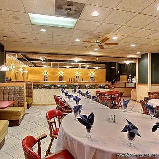 Americinn By Wyndham U Of M Hotel 3*
