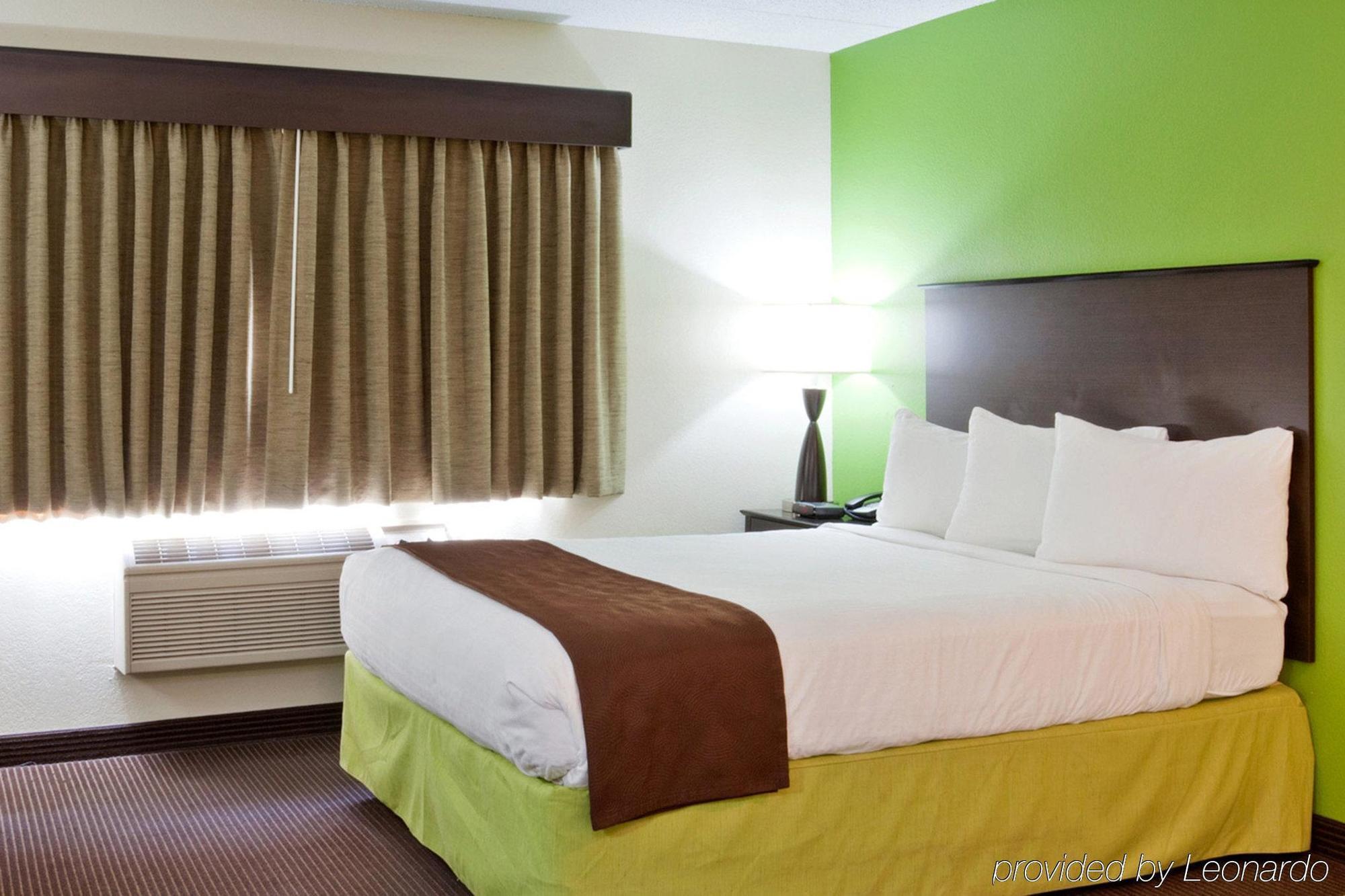 Americinn By Wyndham U Of M Hotel 3*